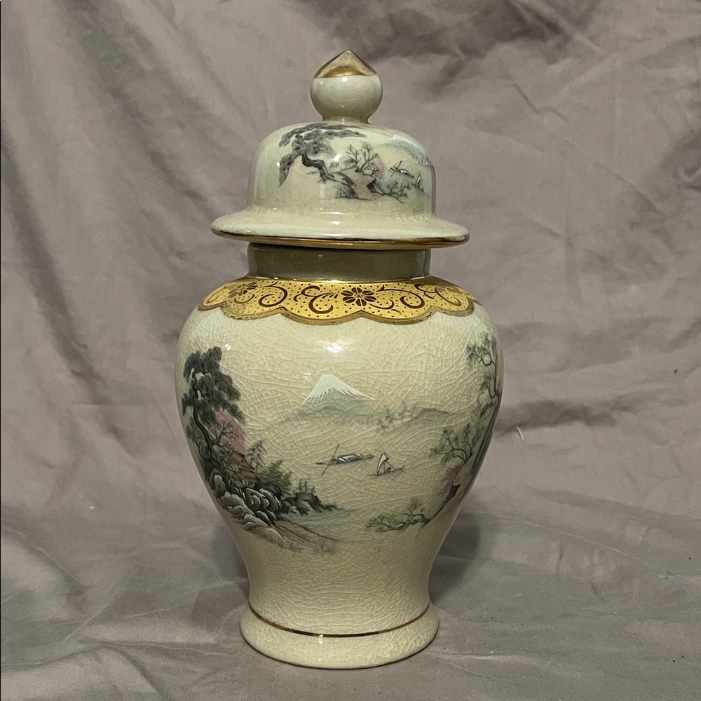 Vintage Japanese porcelain ginger jar with a lid.